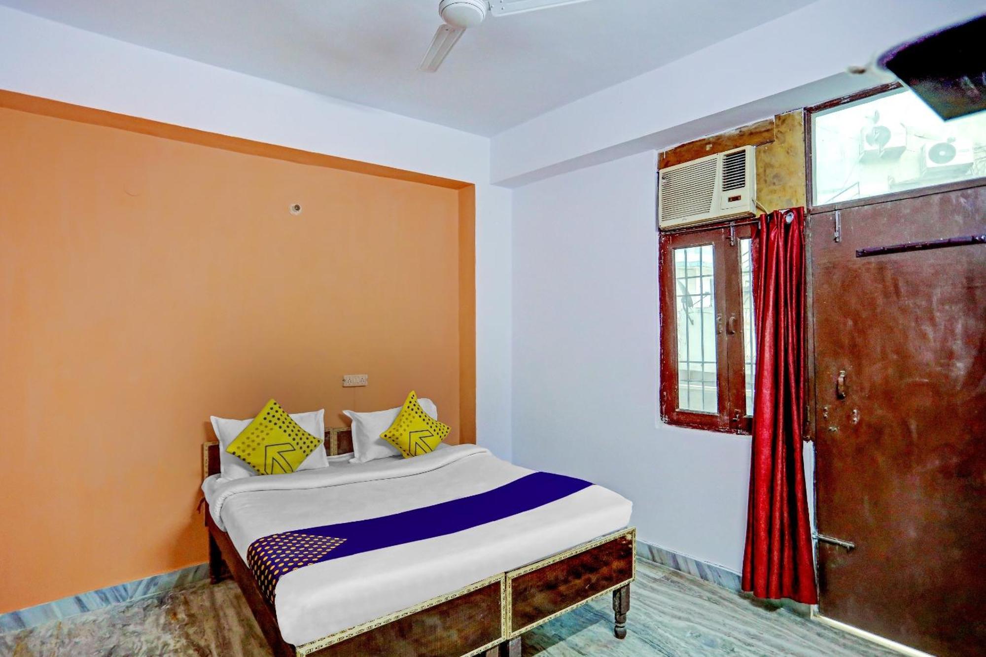 Spot On Raj Hotel Vip Near Worlds Of Wonder Kālkāji Devi Eksteriør bilde